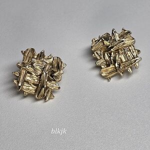 Vintage bergere Gold Tone Clip On Earrings EUC